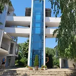 Apartament с 2 спални в *