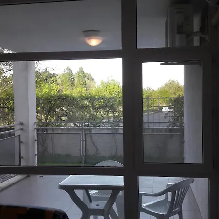 Apartament с 2 спални в *