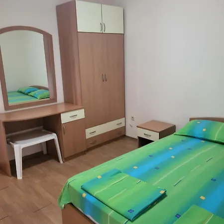 Apartmán с 2 спални в *